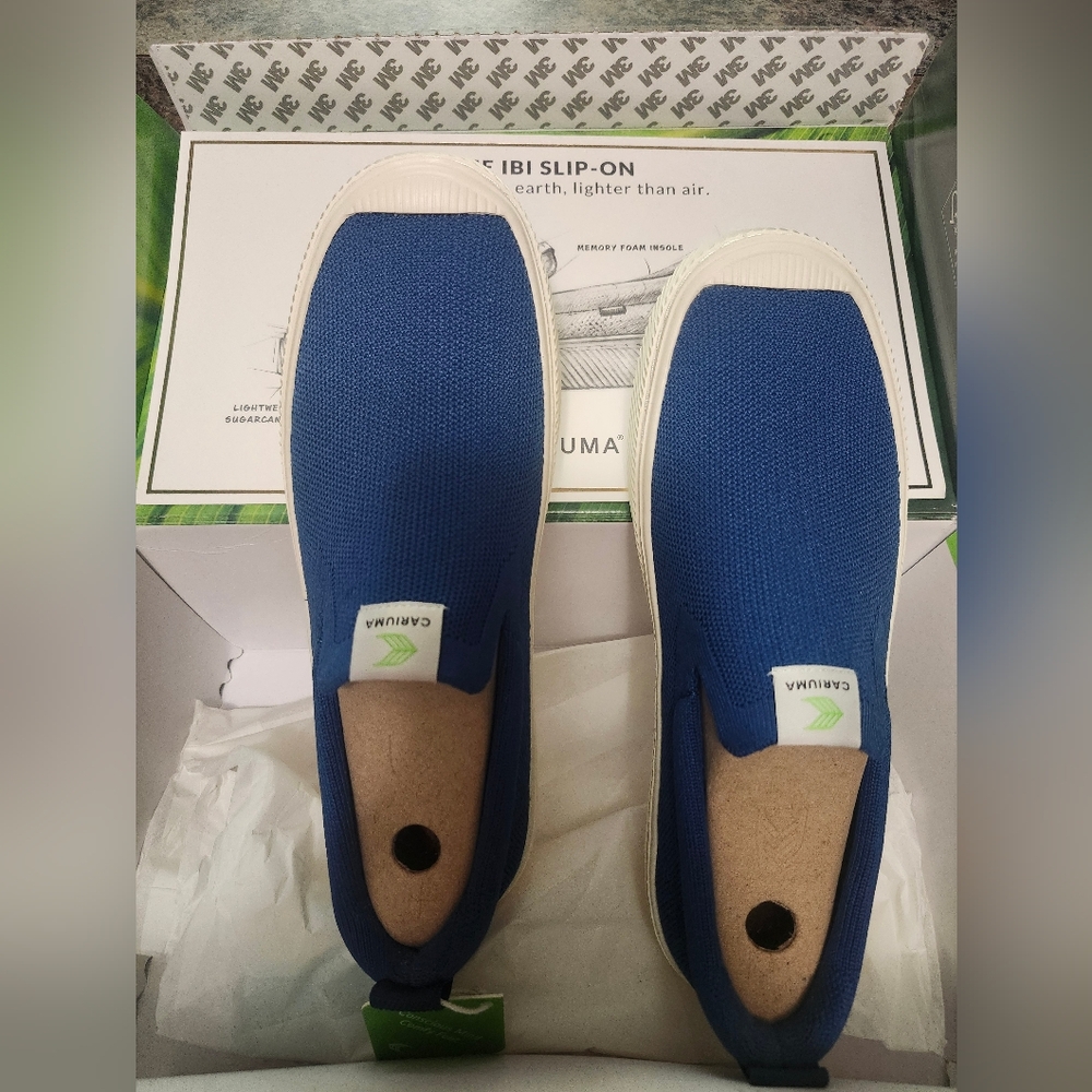 Cariuma Royal Blue Slip-On Loafers Unisex 6.5 Men Or 8 Women Size.